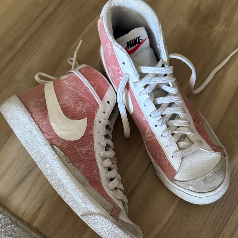 NOTGEEKS nike high top sneakers